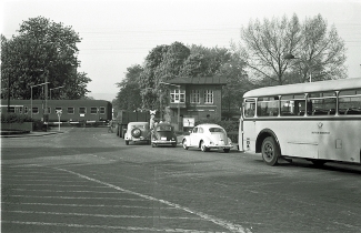 Osnabrücker Straße und Bahnübergang